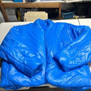 Selling a YZY GAP Puffer/Large Size